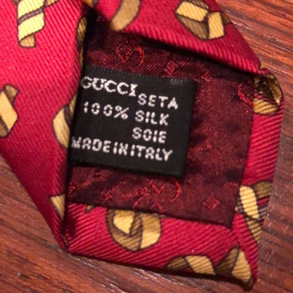GUCCI  100% silk tie - Picture 3 of 4